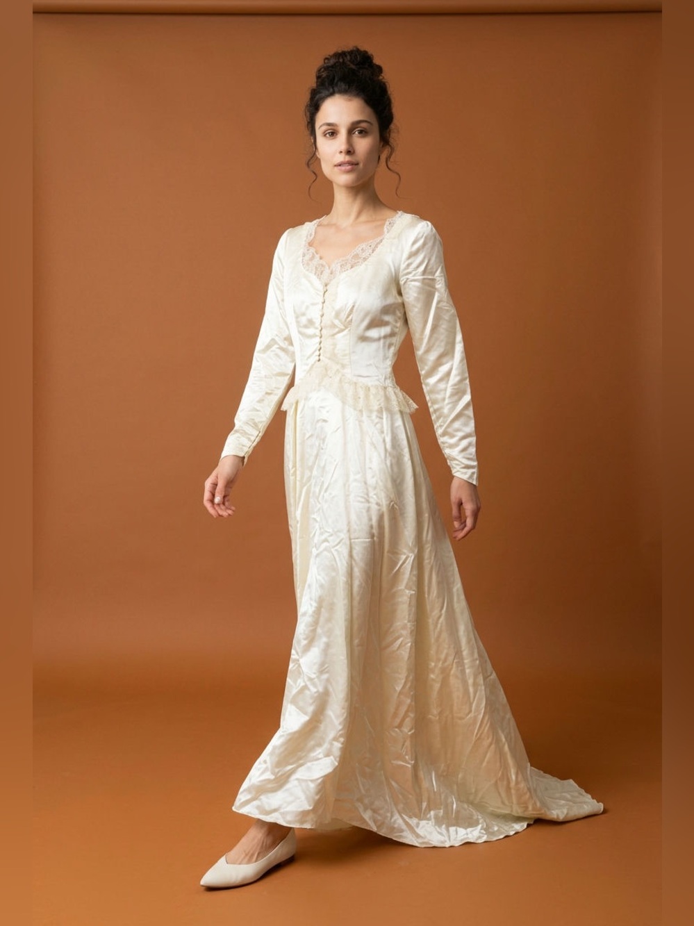 Vintage Maurer Original Ivory Satin Lace Wedding Gown Victorian Train